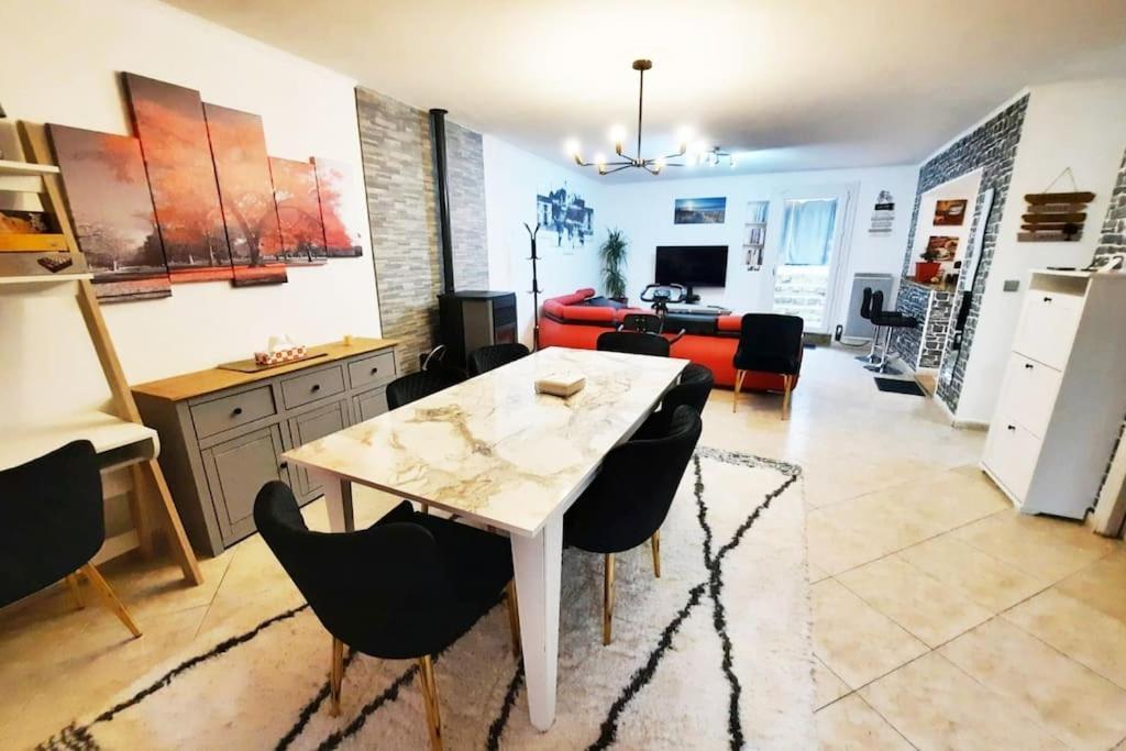 Villa Confortable Avec Jacuzzi A Chevannes Chevannes  Bagian luar foto