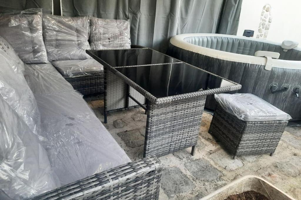 Villa Confortable Avec Jacuzzi A Chevannes Chevannes  Bagian luar foto